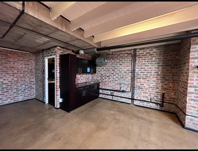 230M² OFFICE TO LET IN WOODSTOCK